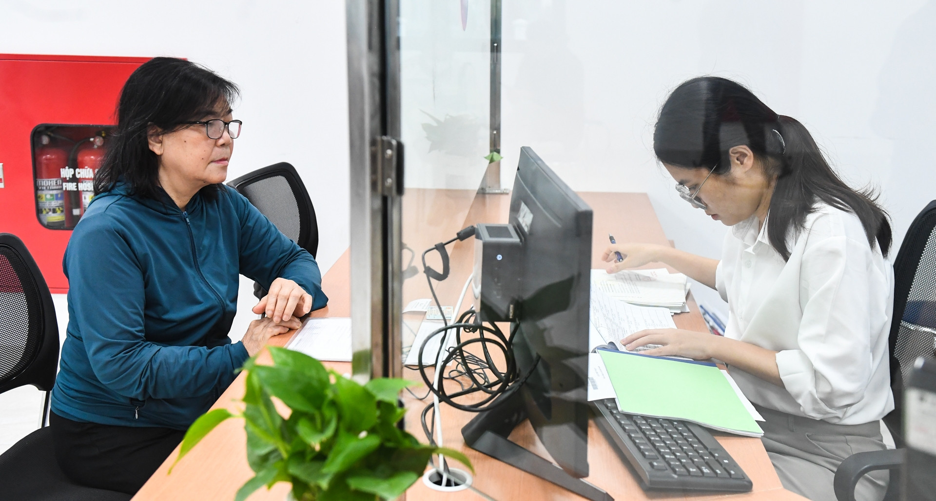 Nhấn mạnh về giáo dục và y tế